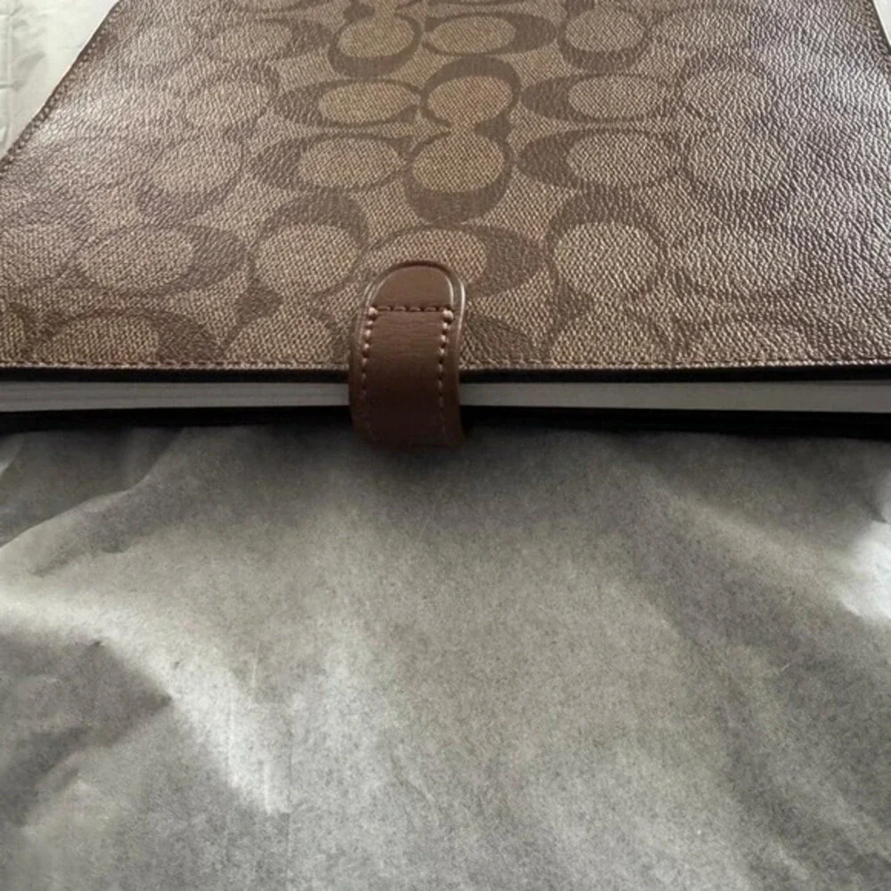 Coach Signature Canvas Organizer Folio in Brown